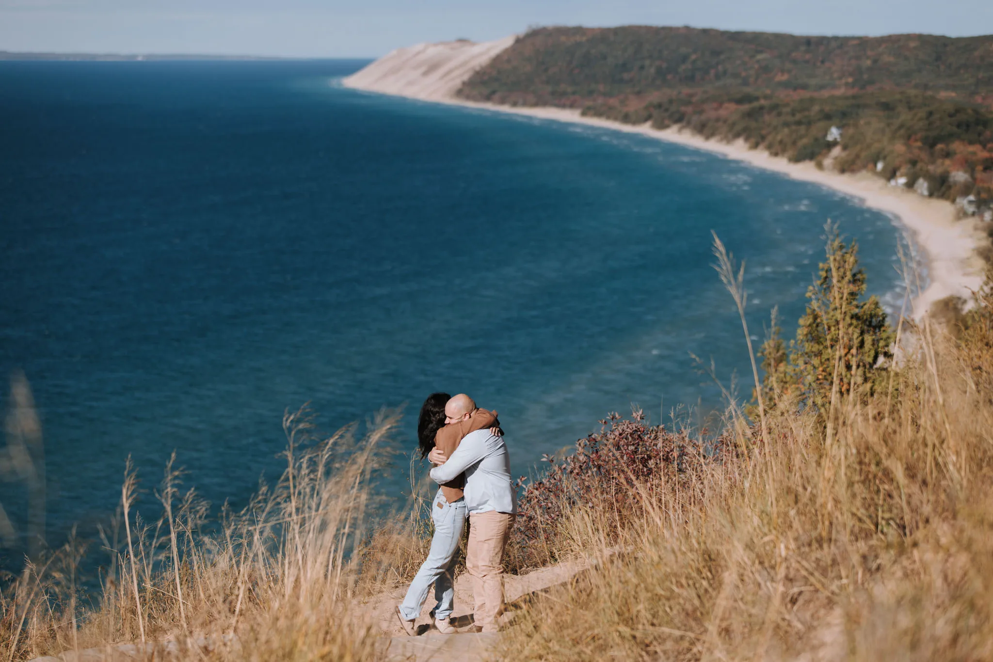 Proposal moment at the Empire Bluffs overlook in Northern Michigan