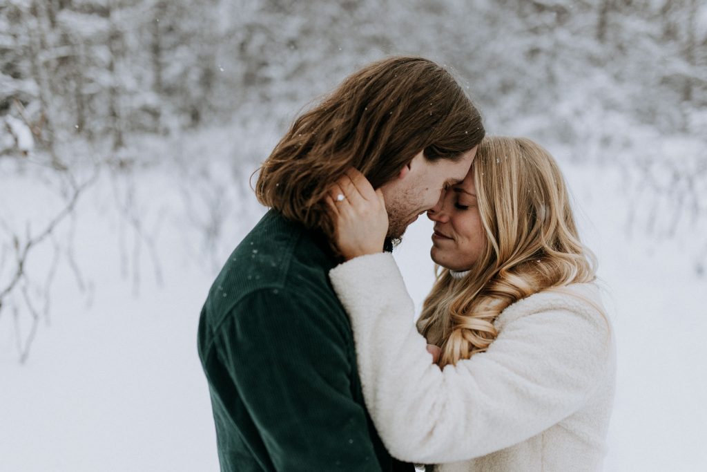 How to prepare for your winter engagement session-00010