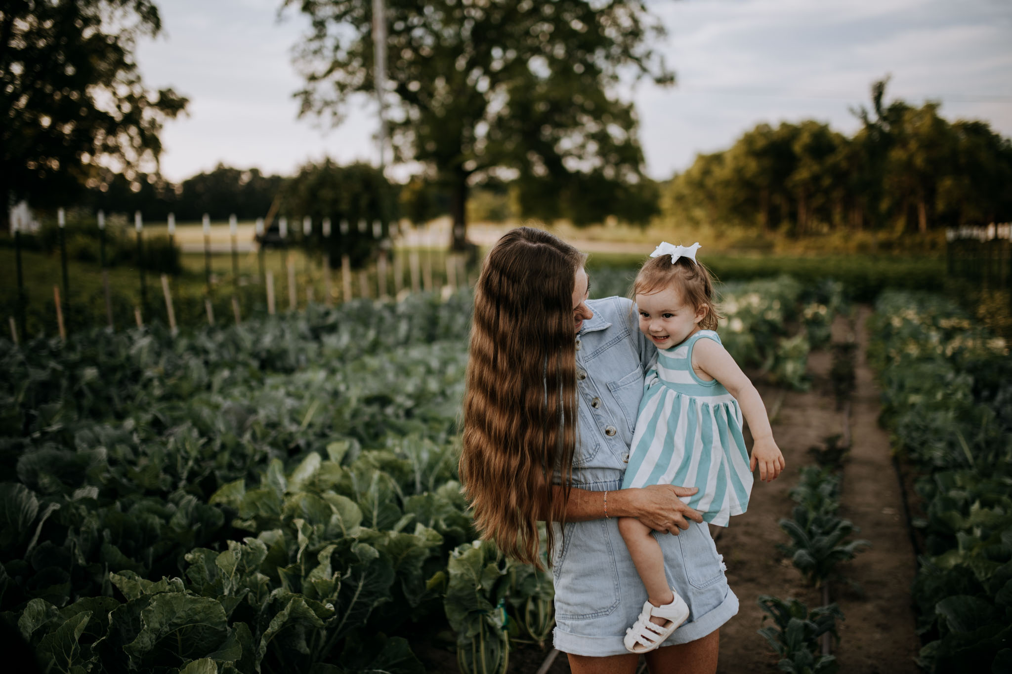 Extended Roberts family gathered together during their Northern Michigan family session