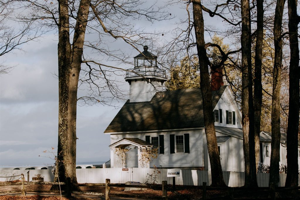 Mission Point Lighthouse places to propose in Traverse City